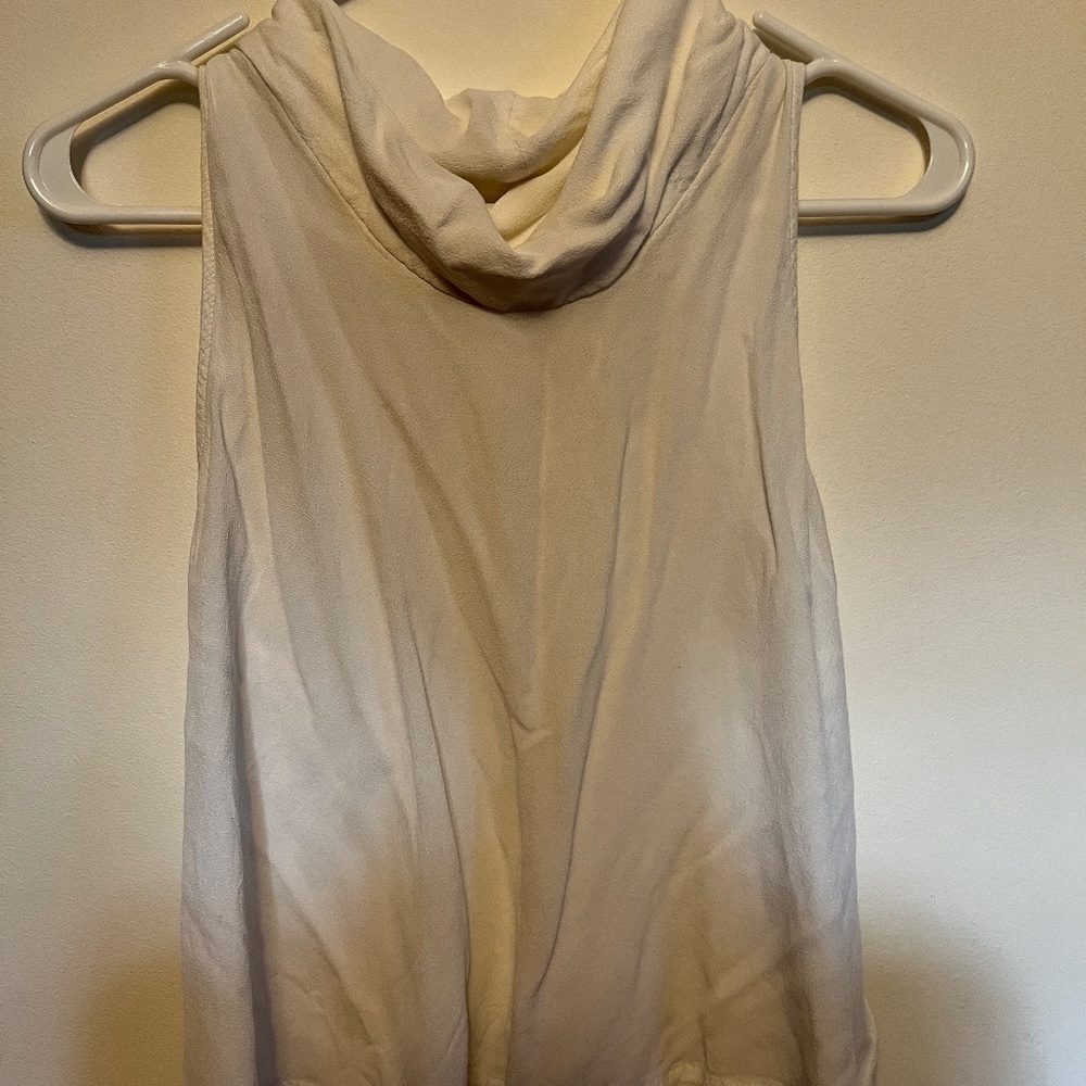 Backless cowl crop tank
